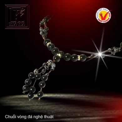 Chuỗi vòng đá nghệ thuật 