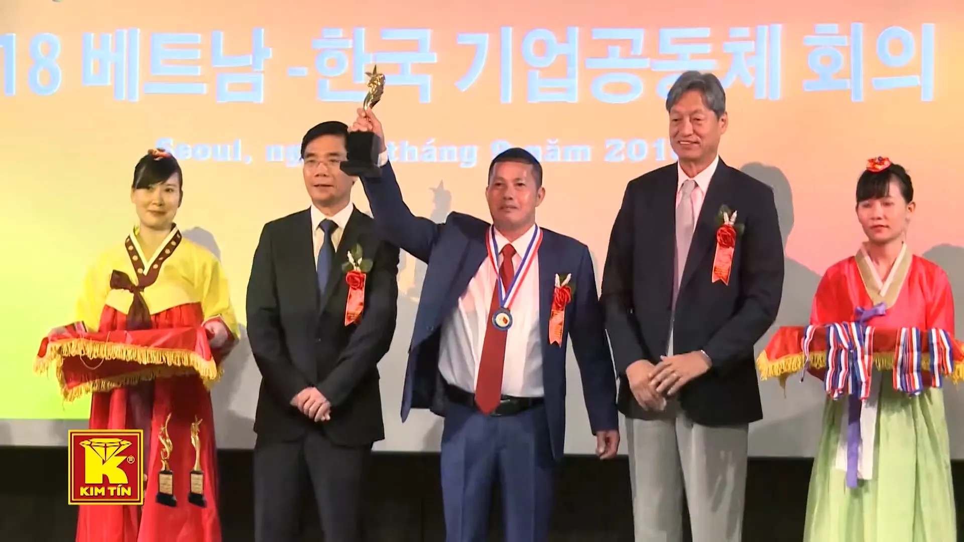 KIM TÍN - CÚP VÀNG QUỐC TẾ: THƯƠNG HIỆU NỔI TIẾNG QUỐC TẾ - SẢN PHẨM VÀ DỊCH VỤ NỔI TIẾNG QUỐC TẾ TẠI HÀN QUỐC !